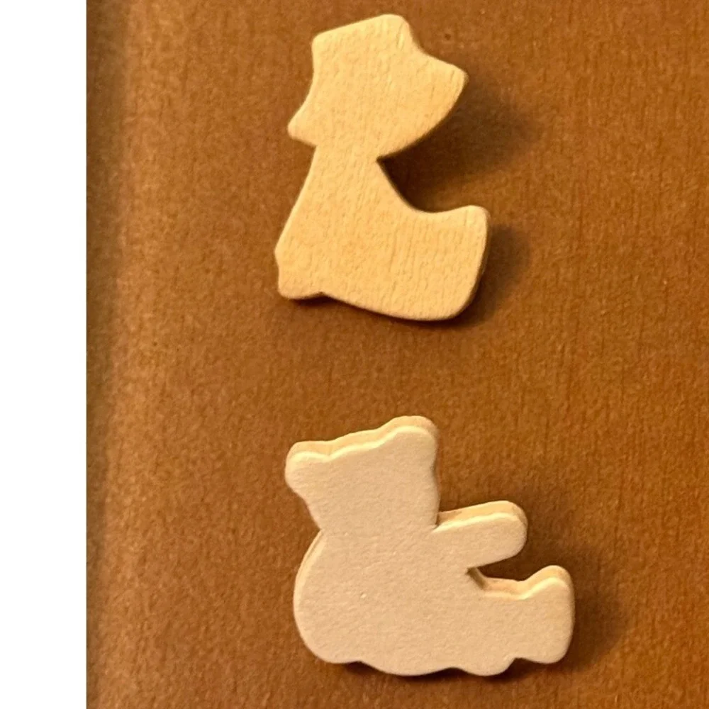 Vintage Handmade Wood Pushpins Set of 5 Teddy Bear Tulip Bow Duck Sunhat Tacks